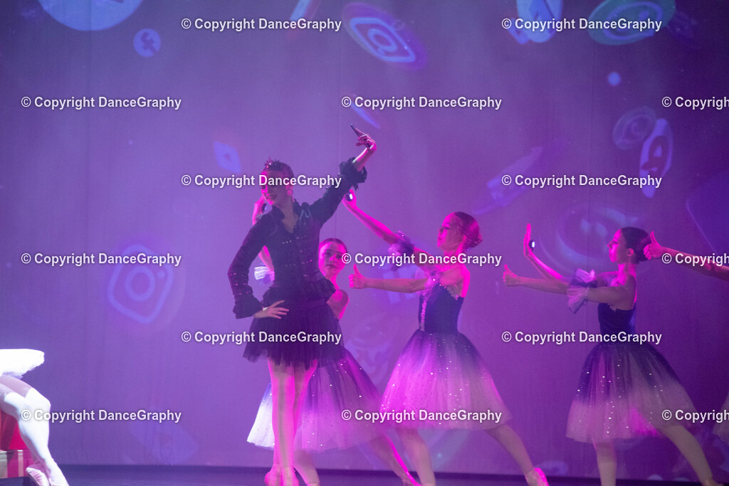 GPHY2244 | DanceGraphy - Realisiert mit Pictrs.com