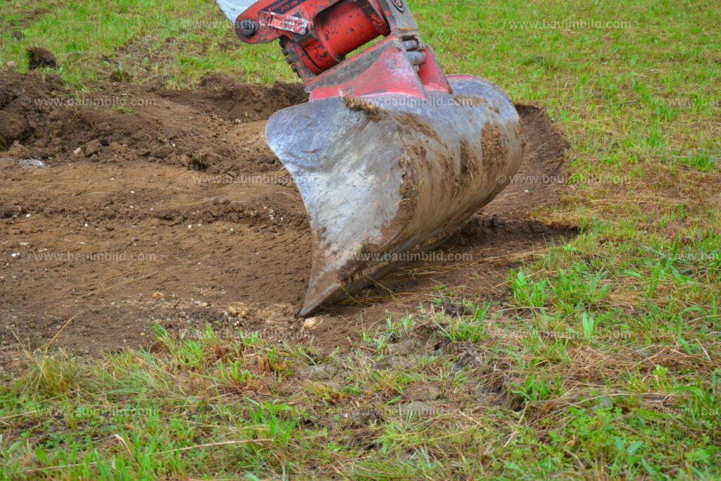 bib-lg02-erdarbeiten-0005 | Nach LV-Leistungsgruppen sortierte Detailfotos über den Bau eines Hauses. Alle Hausbau-Bilder direkt vom Urheber und Autor der Website Haus-Selber-Bauen.com