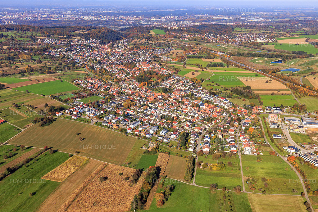 Luftbild: Ortsansicht von Südosten im Ortsteil Palmbach in Karlsruhe im Bundesland Baden-Württemberg in Deutschland. Foto: IMG_129981.jpg vom 24.10.2021 durch Werner Riehm/FLY-FOTO.de