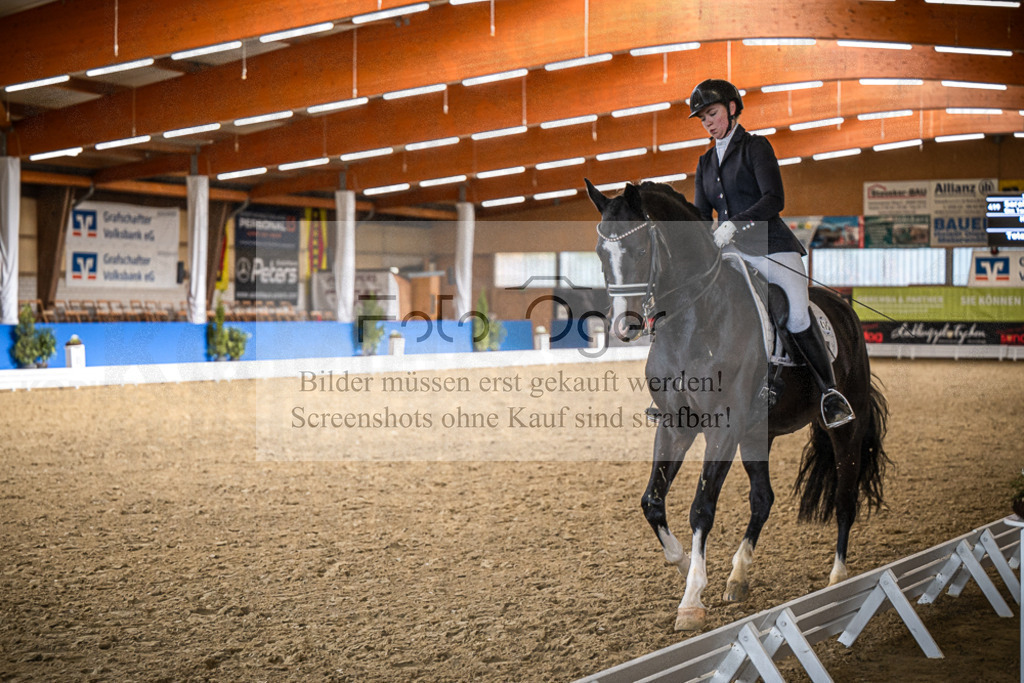 DOS_2415 | Entdecke hochwertige Reitturnierfotos von Foto Oger. Professionell, emotional und authentisch – jetzt Lieblingsmomente im Shop bestellen.Deutschlandweite Turnierfotografie. - Realisiert mit Pictrs.com