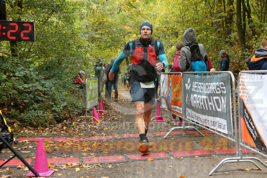 251026_1315_EX1_2993 | Sportfotografie im Rhein-Sieg Kreis, Köln, Bonn, NRW, Rheinland Pfalz, Hessen, etc. Unser Tätigkeitsfeld umfasst den Laufsport vom Volkslauf über den Marathon, Duathlon, Triathon bis zum Ultralauf wie Kölnpfad Ultra oder Schindertrail.