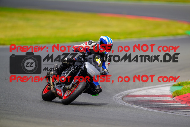 MaZZes_FotoMatrix_240724_6007705_9076 | GELB