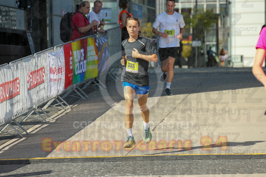 240921_1452_EX1_3904 | Sportfotografie im Rhein-Sieg Kreis, Köln, Bonn, NRW, Rheinland Pfalz, Hessen, etc. Unser Tätigkeitsfeld umfasst den Laufsport vom Volkslauf über den Marathon, Duathlon, Triathon bis zum Ultralauf wie Kölnpfad Ultra oder Schindertrail.