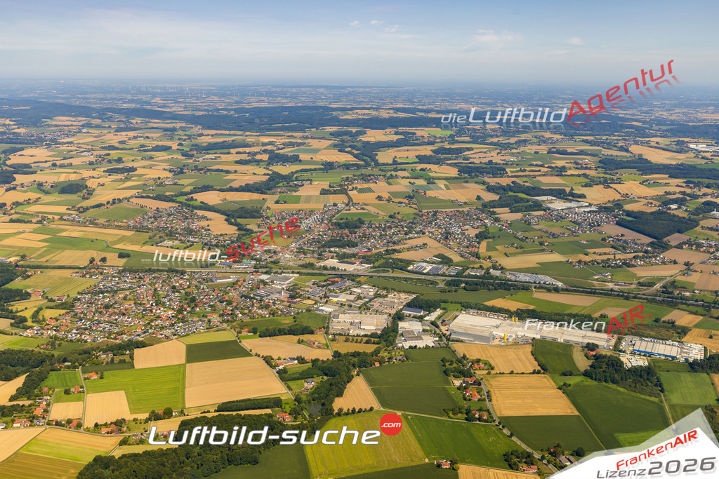 Schrägluftbild  Bennierwald  Melle - Das Luftbild wurde 2025 vom UL-Flugzeug heraus erstellt (ohne Drohne- keine Drohnenaufnahme ) - Hochauflösende Luftaufnahme -Nicht vergleichbar mit Google Maps oder Satelittenbilder- Die Geschenkidee !Mit Lizenz und Bildrechte bestellbar