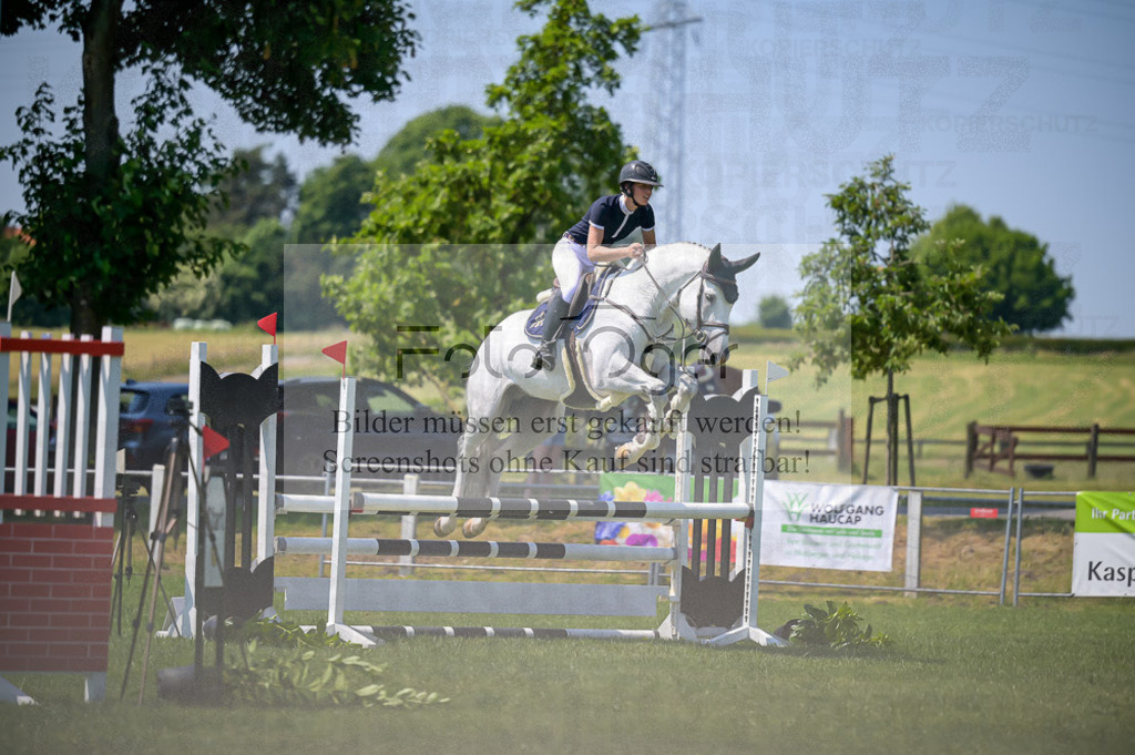 Reitturnier Voxtrup | Entdecke hochwertige Reitturnierfotos von Foto Oger. Professionell, emotional und authentisch – jetzt Lieblingsmomente im Shop bestellen.Deutschlandweite Turnierfotografie. - Realisiert mit Pictrs.com