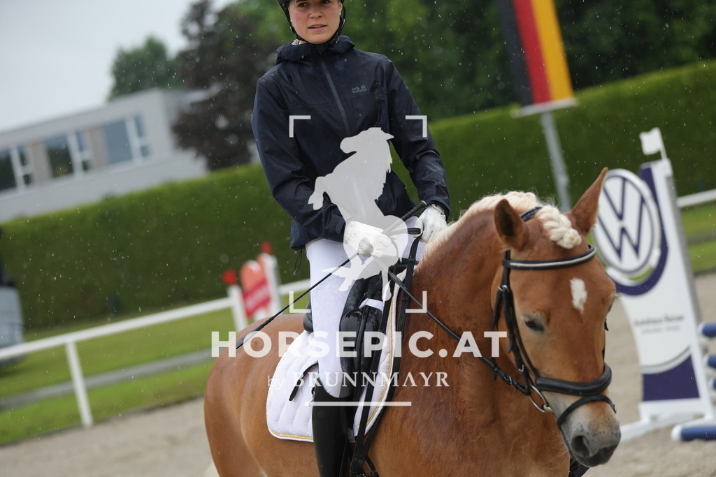 0P6A7624 | Willkommen bei Brunnmayr - Design & Fotografie – Ihrem Spezialisten für Reitturniere und Pferdeveranstaltungen in Oberösterreich, Salzburg und Bayern! Seit über 17 Jahren sind wir leidenschaftlich dabei.