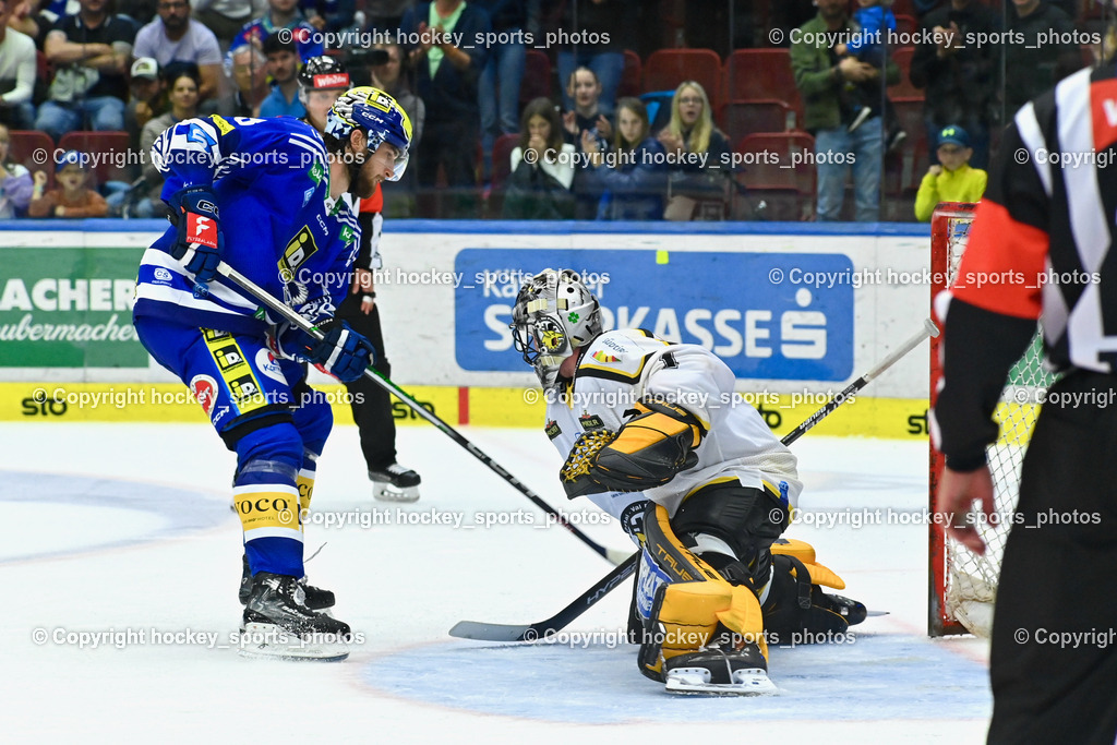 EC IDM Wärmepumpen VSV vs. HC Pustertal 8.10.2023 | #8 REBERNIG Maximilian EC VSV,  #1 SMITH Jacob HC Pustertal, EC IDM Wärmepumpen VSV vs. HC Pustertal 8.10.2023, EC IDM Wärmepumpen VSV vs. HC Pustertal am 08.10.2023 in Villach (Stadthalle Villach), Austria, (Photo by Bernd Stefan)