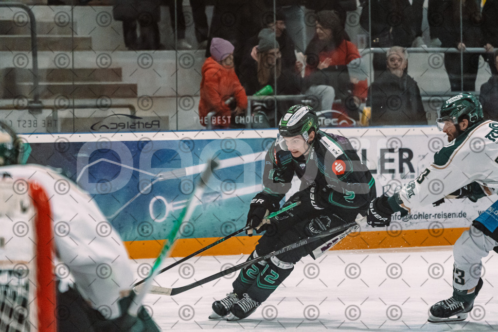 Alligators_vs_Erding_12_12_2025-109 | Höchstadt Alligators Fotogalerie: Eishockey-Action aus Franken. Professionelle Spielfotos, Portraits & Stadionbilder zum Download. Jetzt entdecken! - Realisiert mit Pictrs.com