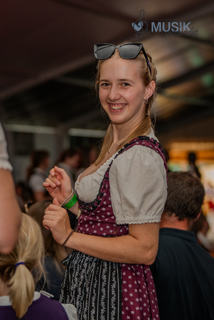 DSC_4551 | "Fussifoto.com – Ihr Ansprechpartner für hochwertige Fotografie! Entdecken Sie kreative Bilder und professionelle Dienstleistungen. Kontaktieren Sie uns für Ihre Projekte!"