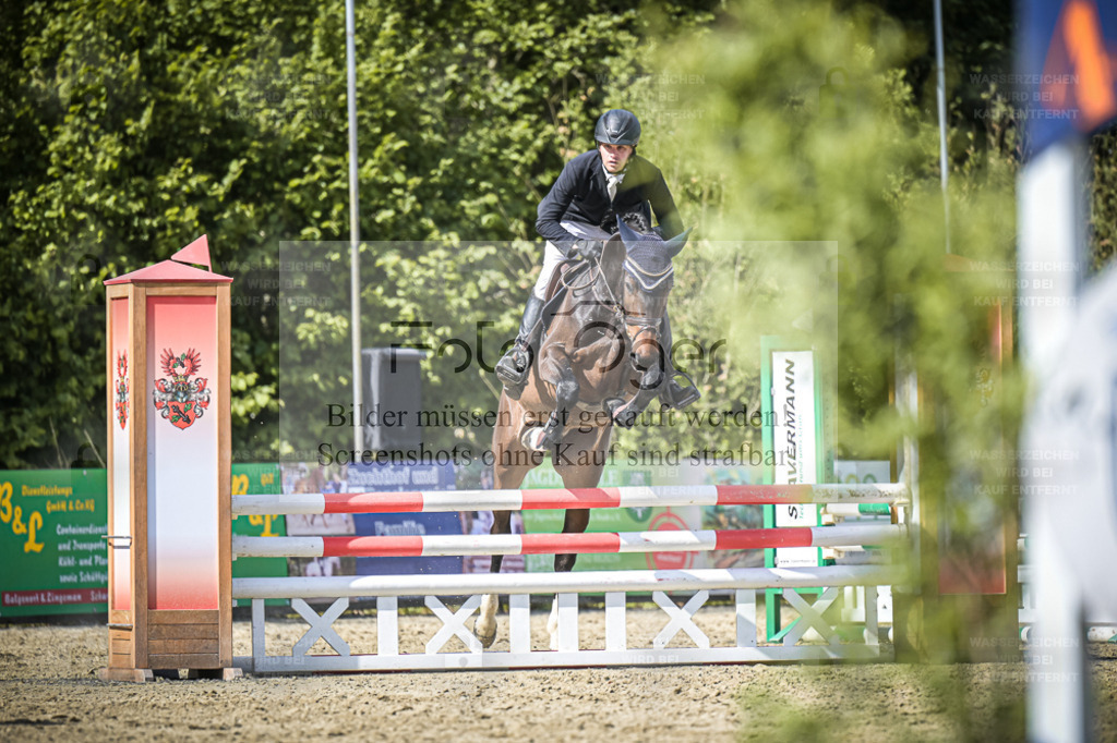 DOS_9518 | Entdecke hochwertige Reitturnierfotos von Foto Oger. Professionell, emotional und authentisch – jetzt Lieblingsmomente im Shop bestellen. - Realisiert mit Pictrs.com
