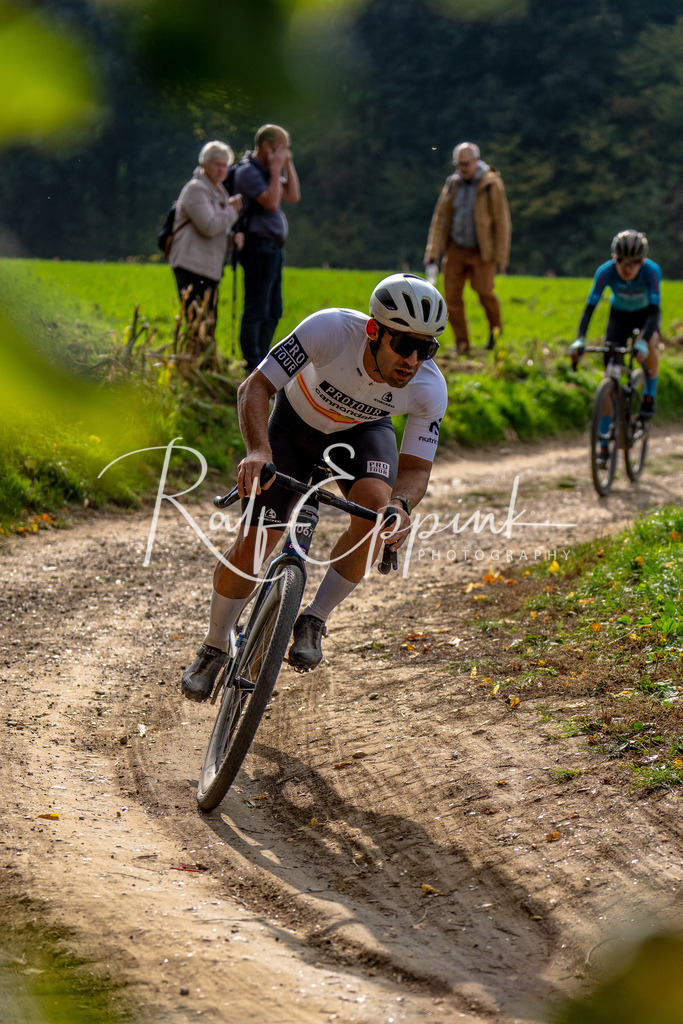 Ralf Eppink Photography 20251012_DSC05281 | Sportfotografie, Eventfotografie, Porträtfotografie, Radsport Fotograf, Triathlon Fotograf, Düsseldorf Fotograf, Köln Fotograf, Actionfotografie, Teamfotografie, Peoplefotografie, Business Portraits, Veranstaltungsfotografie, Reportagefotografie - Realisiert mit Pictrs.com