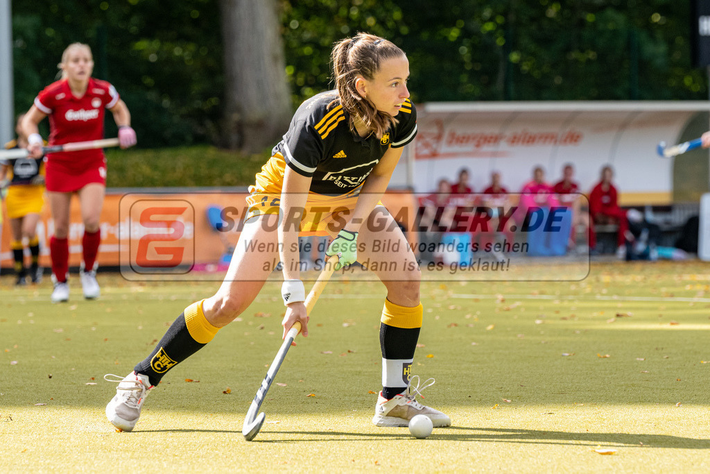 SFE_20221008_0112 | 1. Bundesliga Hockey Damen Rot-Weiss Köln - Harvestehuder THC am 08.10.2022 in Köln (KTHC Stadion Rot-Weiss Köln Tennis and Hockey Club), Photo: Stephan Fehrmann 2022 (Sports-Gallery),Fenja Poppe ( Harvestehuder THC #12)