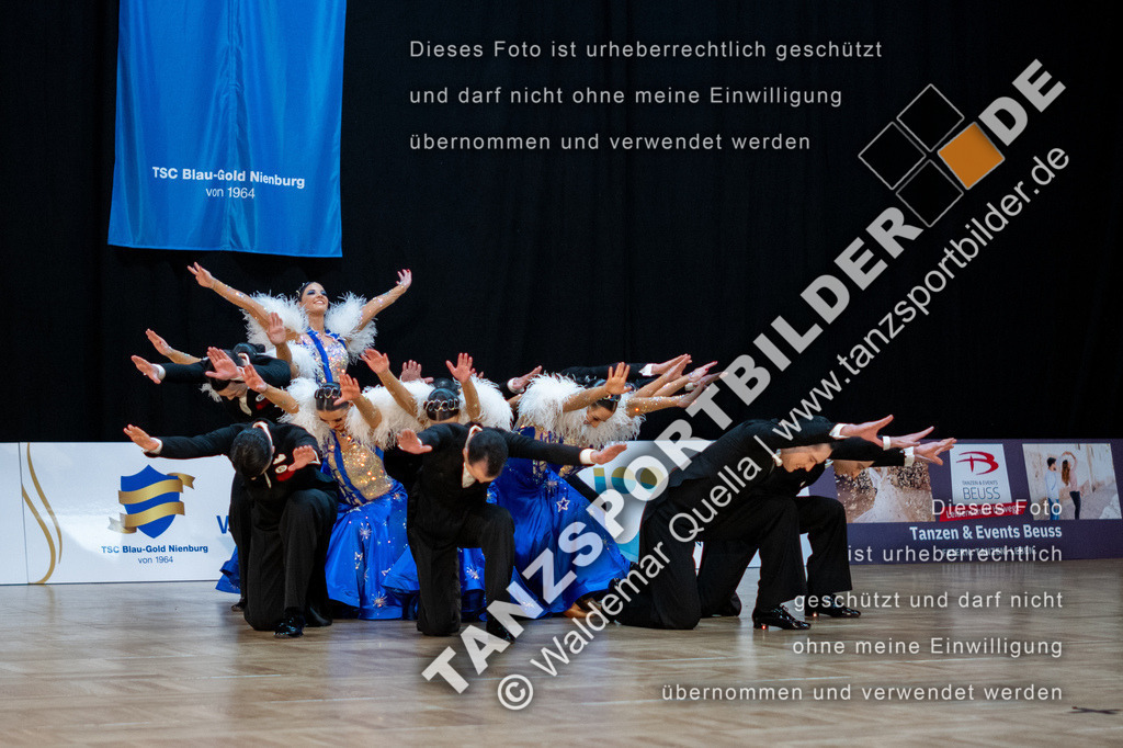 20250118-10334 | Hier finden Sie Tanz Bilder vom Latein und Standard Formationen tanzen. Sportbilder vom Tanzsport. Schöne Fotos und von Weltmeisterschaft, Europameisterschaft, Bundesliga, Regionalliga, Oberliga und Landesliga sowie von GOC Stuttgart, DanceComp, WM Bremen