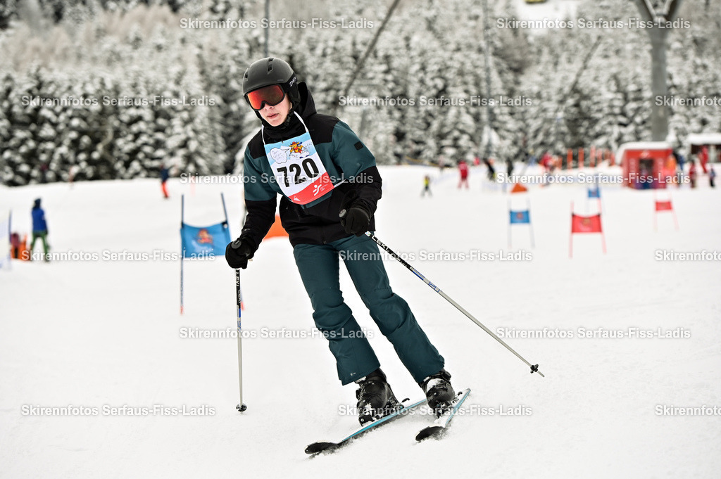 SRF_20.02.2026_0830 | Skirennfotos,Serfaus,Fiss,Ladis,Kinderskirennen,Winter,Tirol,Oberland,skirace,SFL,feelfree,weil wir's genießen,ski,Ski,skifahren,Sonnenplateau, - Realisiert mit Pictrs.com