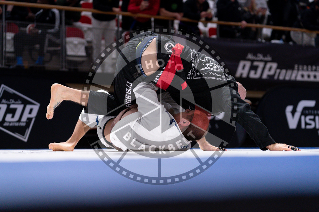 20241013PBB3441 | Athletes compete during the AJP Tour Europe Continental Jiu-Jitsu Amateurs & Masters Championship on October 13, 2024 in Almere near Amsterdam, Netherlands. © Chiara Dazi / photoblackbelt