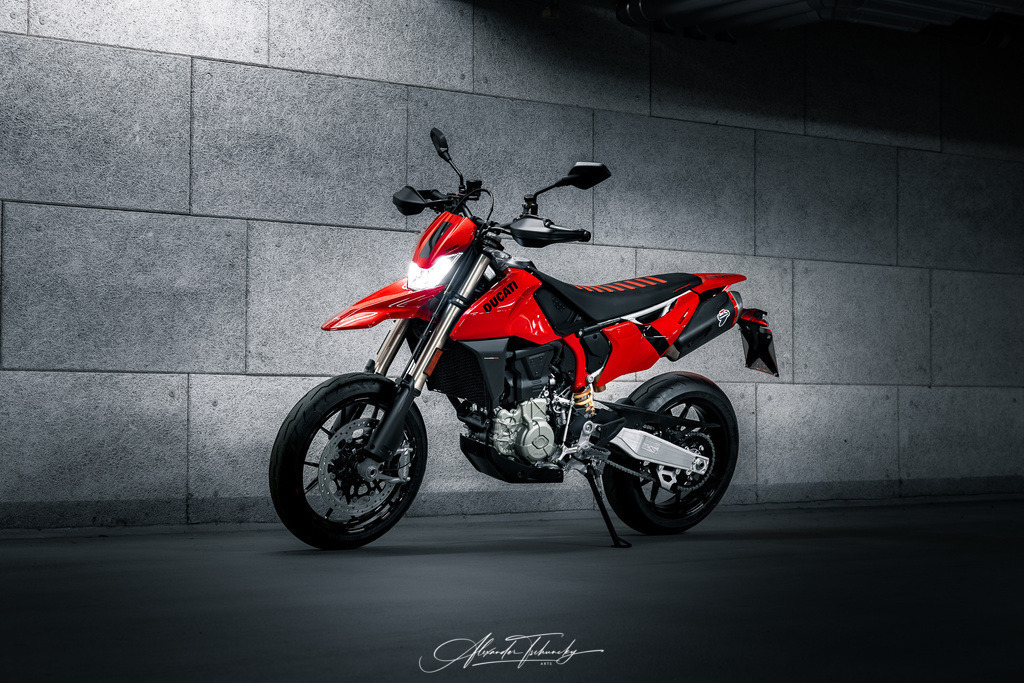 Hypermotard 698 Mono | Entdecken Sie die faszinierende Welt von Alexander Tschuncky Arts: Kreative Fotografie, atemberaubende Automobilkunst und hochwertiger Bilderdruck. Lassen Sie sich inspirieren! - Realisiert mit Pictrs.com
