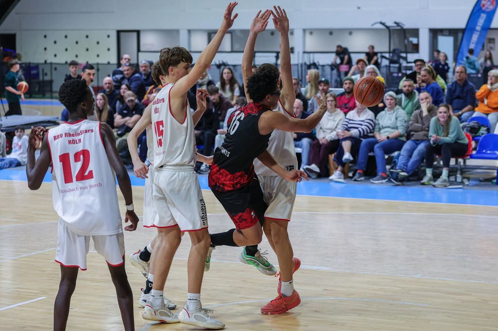 JBBL BAYER GIANTS @ BBV Rheinstars Köln-94 | Fotos von Basketballspielen aus dem Raum NRW fotografiert von Gero Mueller-Laschet und Daniel Schaefer - Realisiert mit Pictrs.com
