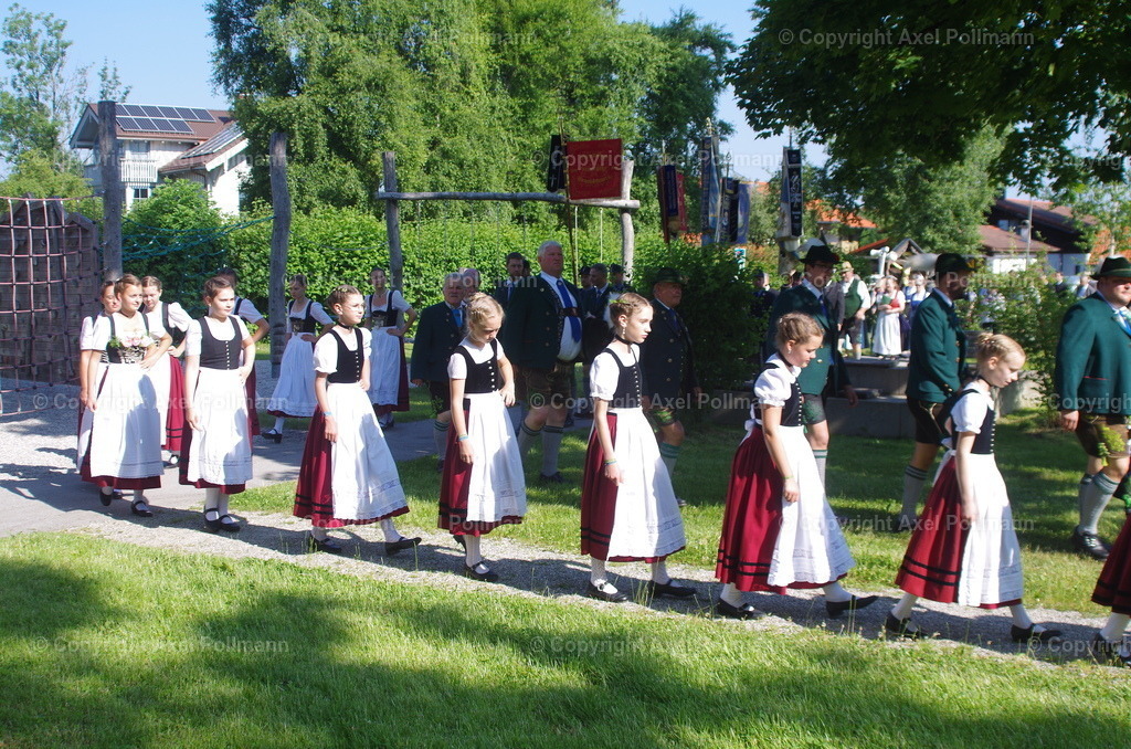 IMGP2865 | fotografiert von Axel PollmannLeonhardi Wallfahrt Benediktbeuern und Murnau, Fronleichnam, Fasching, Landschaft im Loisachtal und Benediktbeuern  - Realisiert mit Pictrs.com
