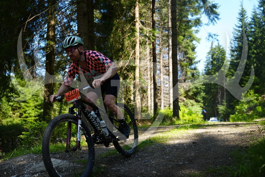 FC101646 | Fotogalerie der Treibjagd im Dunkelwald - Dein MTB Etappenrennen im Erzgebirge - Realisiert mit Pictrs.com