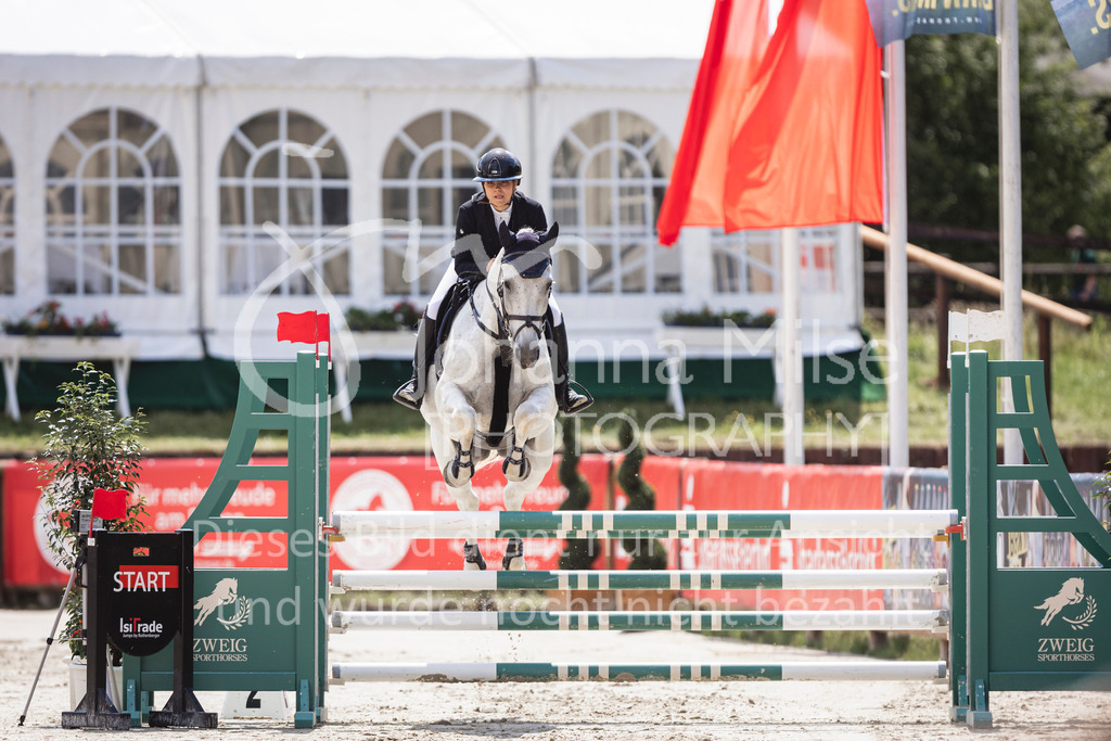 240711_BHO_L-Stil-1-414 | Deine schönsten Turniermomente als professionelle Fotos! Entdecke hochwertige Pferdesport-Fotografie im Online-Shop. Jetzt Fotos finden & bestellen!