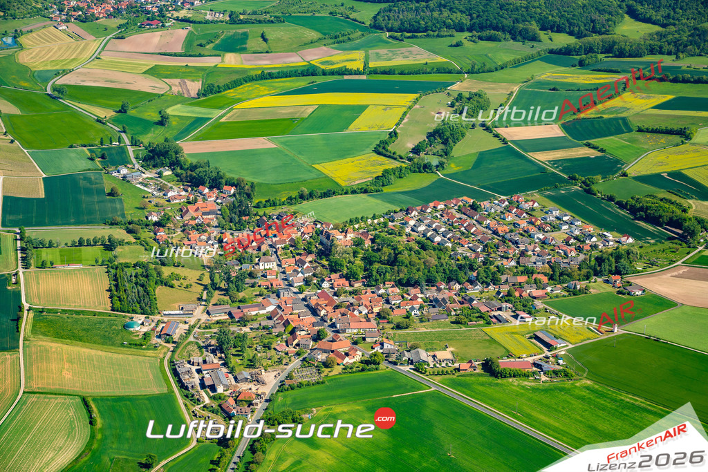 Klassische Luftaufnahme ohne Drohne zeigt:Oberschwappach bei Knetzgau - Die Luftbildaufnahme wurde 2025 vom UL-Flugzeug heraus erstellt ( keine Drohne ) - Hochauflösende Luftaufnahme -Nicht vergleichbar mit Google Maps oder Satelittenbilder- Die Geschenkidee !Mit Lizenz und Bildrechte bestellbar