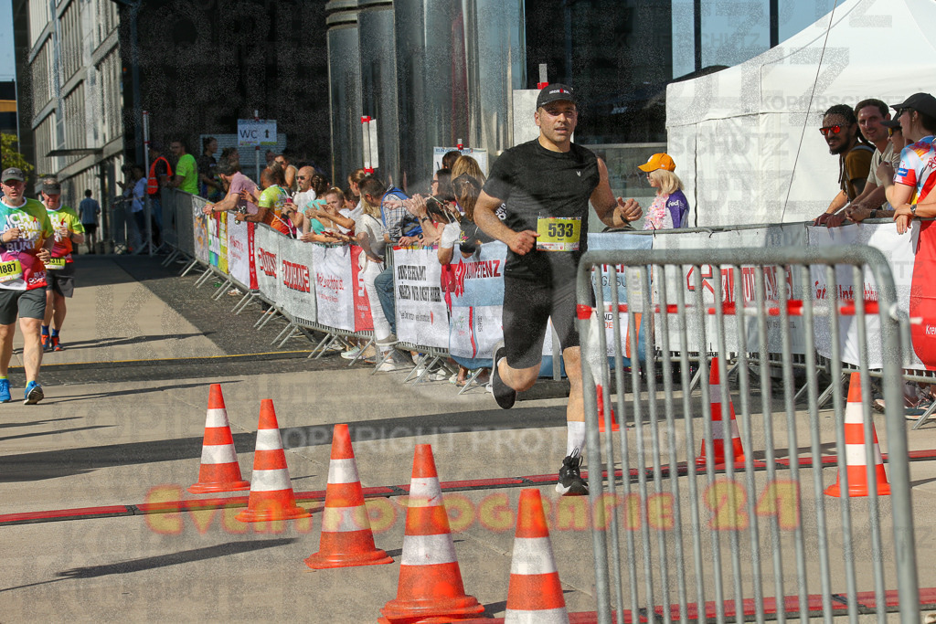 240921_1509_EX1_4474 | Sportfotografie im Rhein-Sieg Kreis, Köln, Bonn, NRW, Rheinland Pfalz, Hessen, etc. Unser Tätigkeitsfeld umfasst den Laufsport vom Volkslauf über den Marathon, Duathlon, Triathon bis zum Ultralauf wie Kölnpfad Ultra oder Schindertrail.
