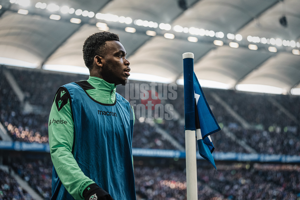 Fußball | Männer | Saison 2024/2025 | 2. Fußball-Bundesliga | 20. Spieltag | Hamburger SV vs. Hannover 96 | 02.02.2025 | Hannover Neuzugang Rabbi Matondo (#40, Hannover 96) beim Aufwärmen