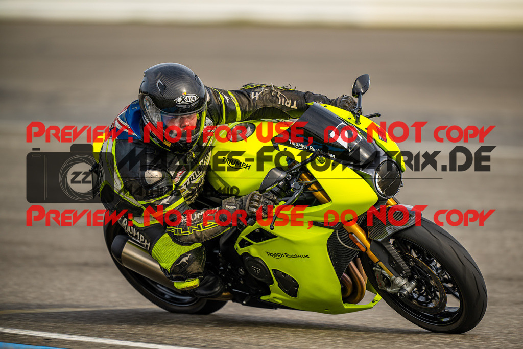 MaZZes_Fotomatrix_20240317_6021986_4837 | Fotograf Mathias Schmid
Sportfotograf,
Eventfotograf,
Hochzeitsfotograf,
Portraitfotograf