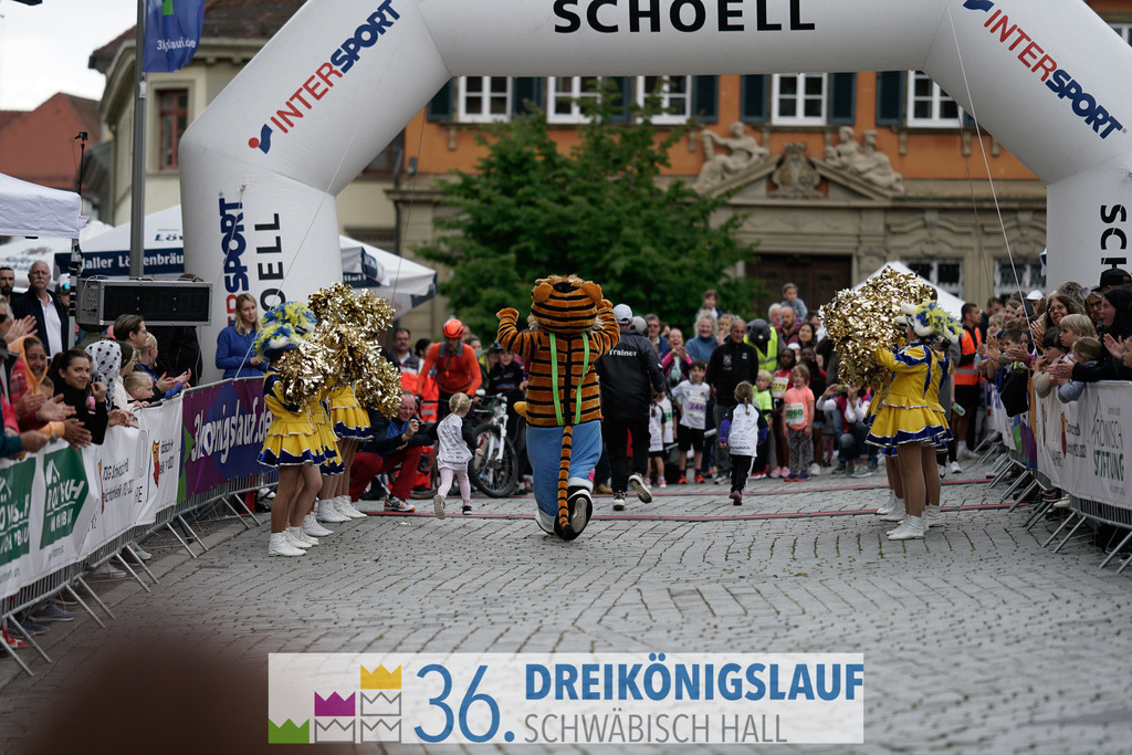 AOK Junior Cup 400m | 3Königslauf 2022 AOK Junior Cup 400m - Realisiert mit Pictrs.com