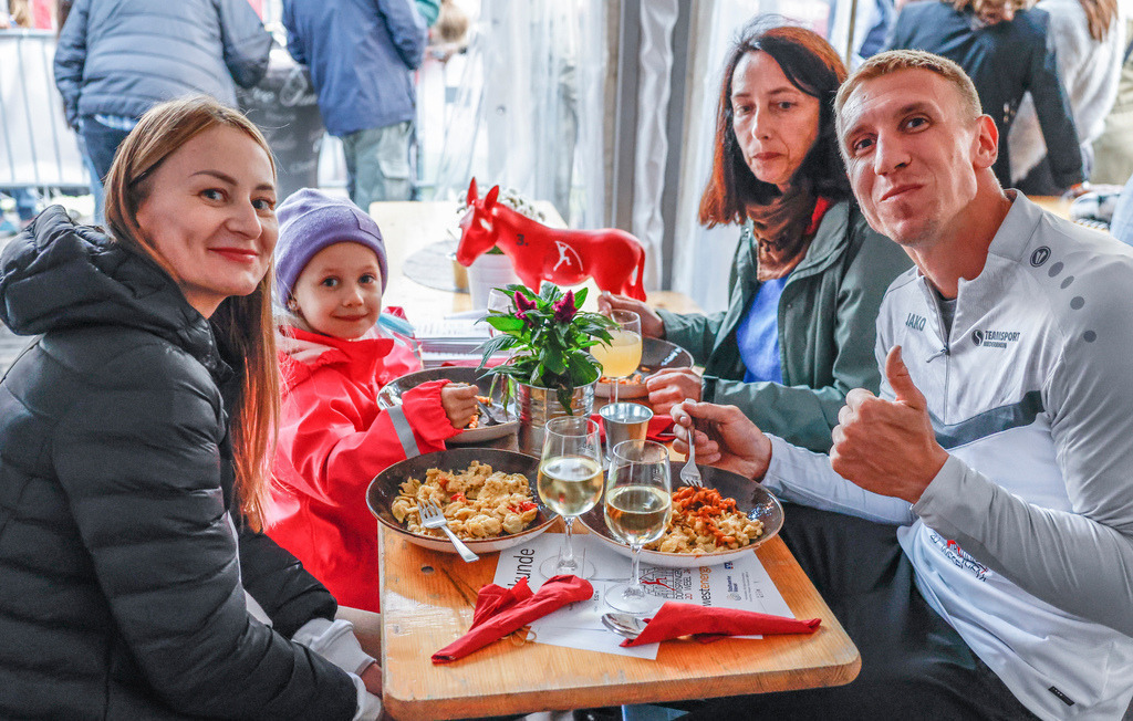 top-top.de 240913-223 | Foto, Video, Fotografie, Videografie, Fotobox, DJ, Discjockey, Musik, Musikbox, Veranstaltung, Photobooth, Amazon, Ebay, Buchtipp, Bestseller, Autor, Verlag, Buch, Wesel, Hamminkeln, NRW, Dinslaken, Rees, Drohne, Hochzeit, Party, Fotobox, Wesel, Fotograf