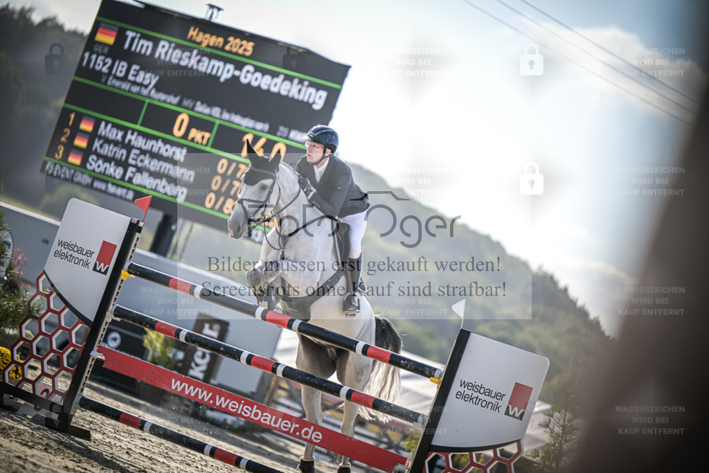 DOS_0733 | Entdecke hochwertige Reitturnierfotos von Foto Oger. Professionell, emotional und authentisch – jetzt Lieblingsmomente im Shop bestellen. - Realisiert mit Pictrs.com