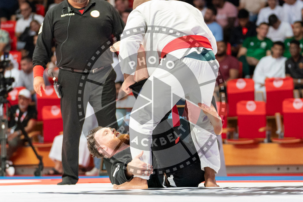 20231109PBB4595 | Fighters compete during the AJP World Professional Championship in the Mubadala Arena in Abu Dhabi, Arab United Emirates, on November 9, 2023.