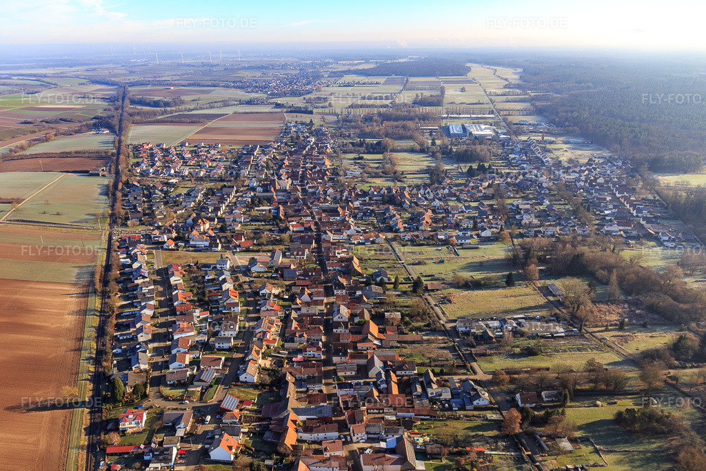 Luftbild: Ortsansicht von Südwesten im Ortsteil Schaidt in Wörth im Bundesland Rheinland-Pfalz in Deutschland. Foto: IMG_124137.jpg vom 11.01.2021 durch Werner Riehm/FLY-FOTO.de