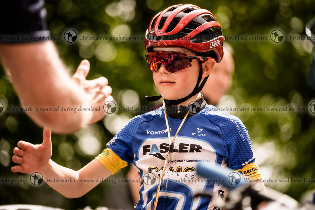 Eierlesen 2026 | Sie wurden bei einem Event oder Sportanlass fotografiert? Hier finden sie ihre Bilder! - Realisiert mit Pictrs.com
