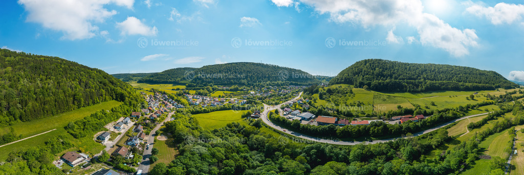 Lauterstein Stadteil Weißenstein im Sommer | löwenblicke | shop