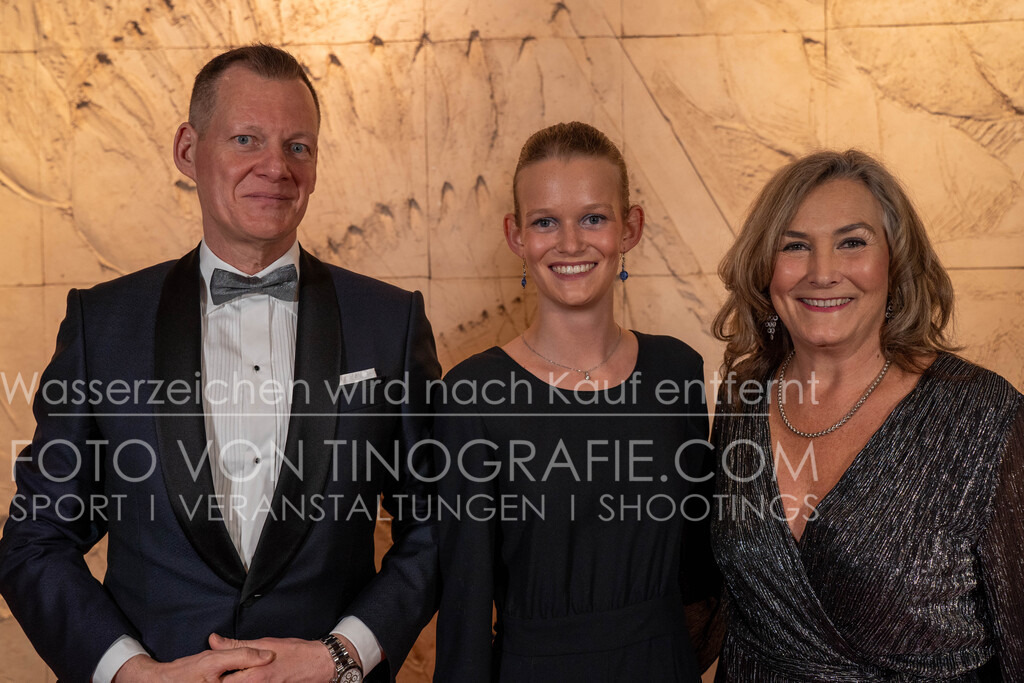CCC_Frühlingsball_Teppich_byTINOGRRAFIE-65 | (c) TINOGRAFIE.COM