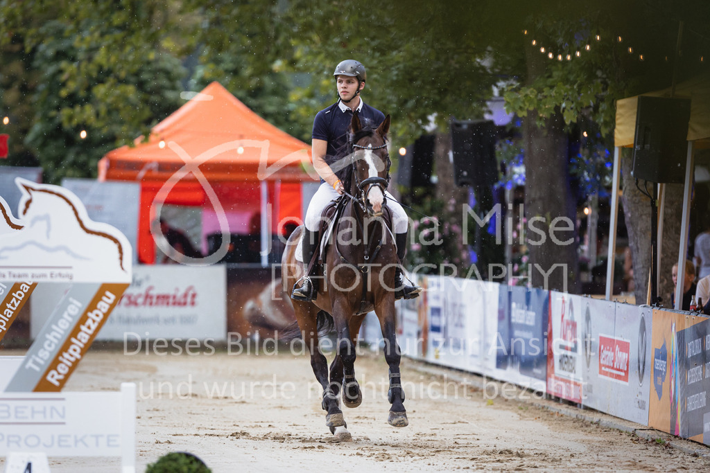 220826_Delbrueck_L-Spr-204 | Deine schönsten Turniermomente als professionelle Fotos! Entdecke hochwertige Pferdesport-Fotografie im Online-Shop. Jetzt Fotos finden & bestellen!