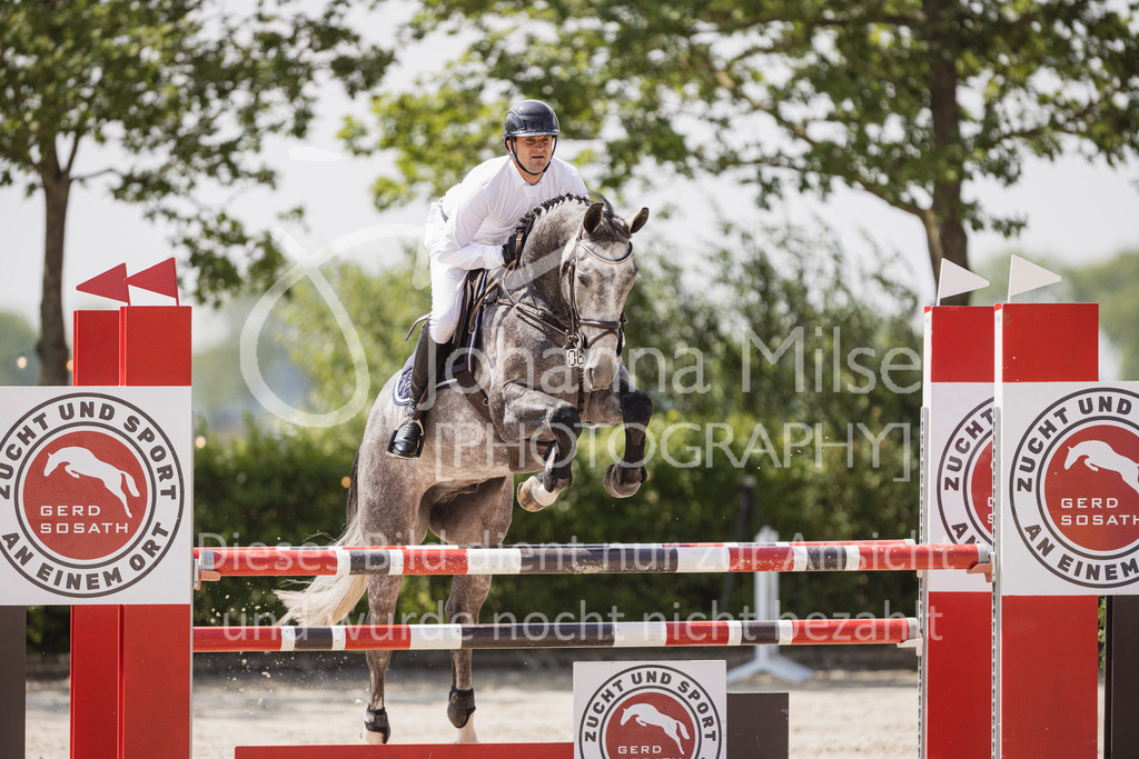 230616_Lemwerder_Springpf-L1-506 | Deine schönsten Turniermomente als professionelle Fotos! Entdecke hochwertige Pferdesport-Fotografie im Online-Shop. Jetzt Fotos finden & bestellen!