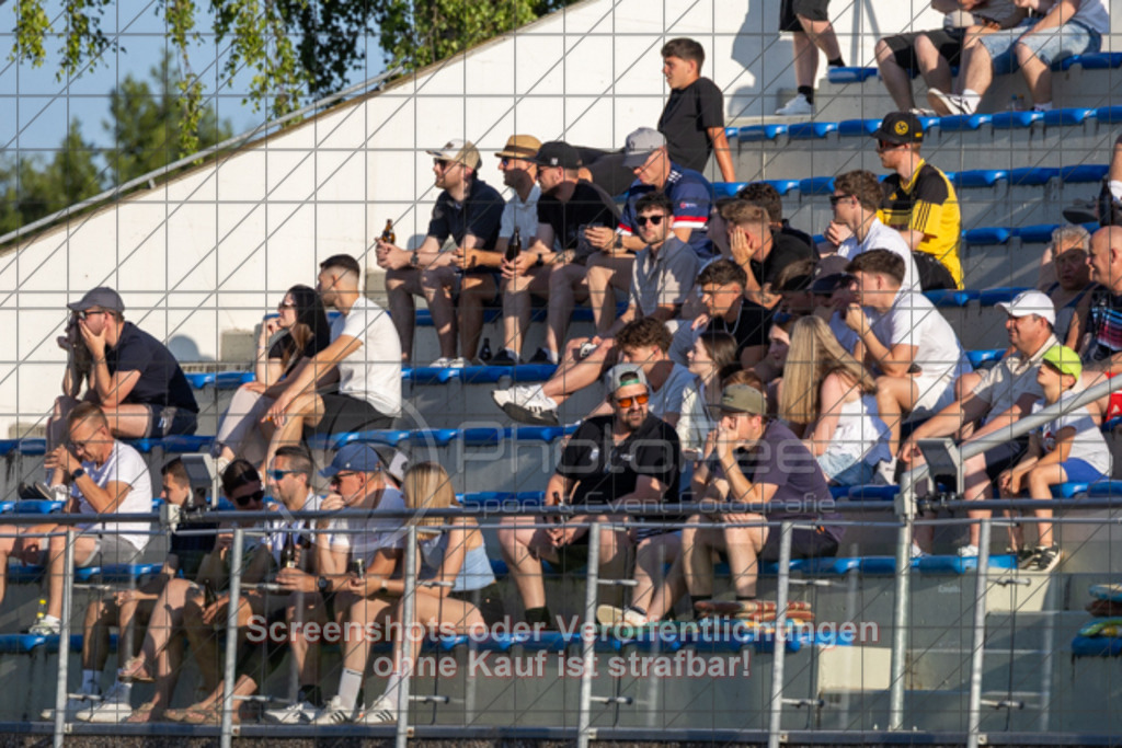 20250620_194539_0350 | #,TV Eybach (rot) vs. TSV Ottenbach (gelb), Fussball, Relegationsfinale in Kreisliga A3 - Bezirk Neckar/Fils, Saison 2024/2025, Eichenbachstadion, Haldenstraße, 73054 Eislingen, 20.06.2025 - 18:30 Uhr,Foto: PhotoPeet-Sportfotografie/Peter Harich