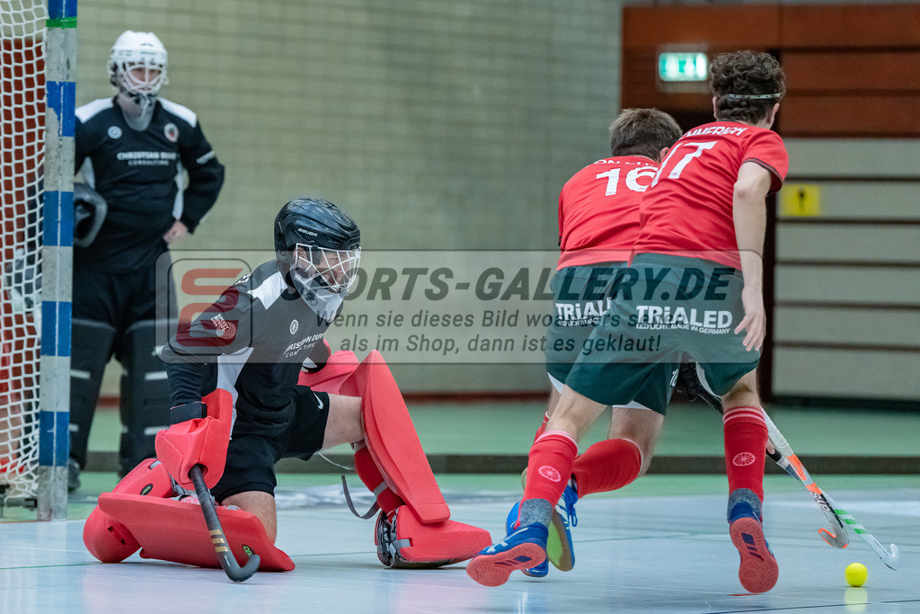 HK_20231217_107491 | 1. Bundesliga Herren Crefelder HC - Düsseldorfer HC  am 17.12.2023 Sporthalle Glockenspitz, Krefeld , Haug Adrian Henriquez Torwart ( Crefelder HTC #4 )
