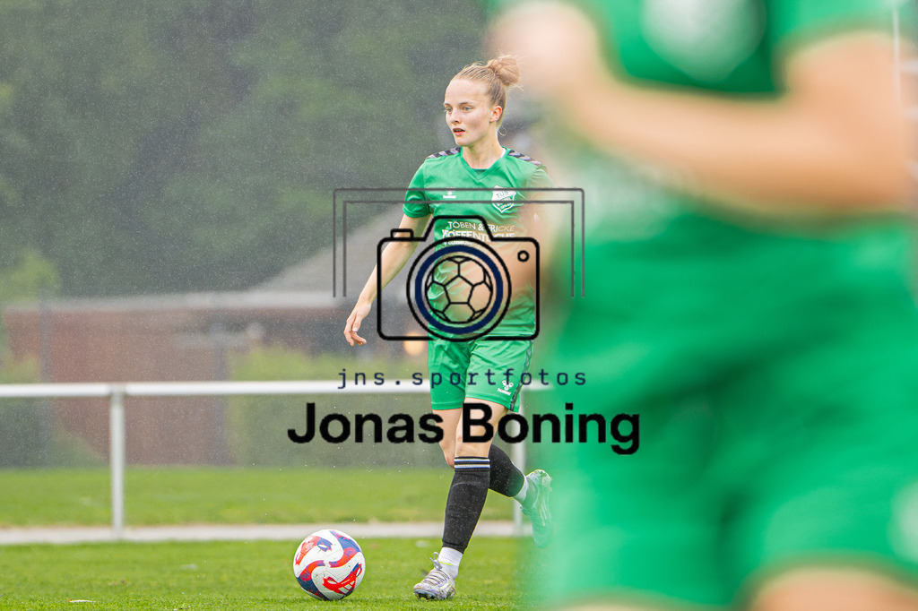 Fußball I Frauen I Saison 2026-2027 I Oberliga Niedersachsen I 2. Spieltag I DSJ SV Bunnen - TuS Büppel I 2000 | jns.sportfotos - Realisiert mit Pictrs.com