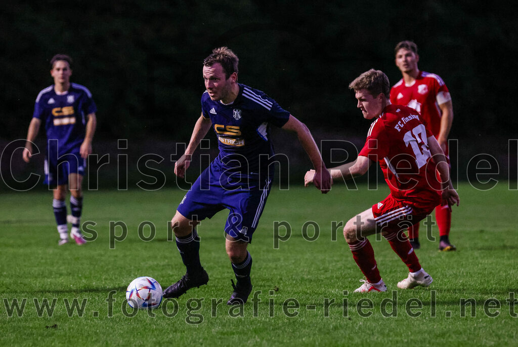 2023-08-22_069_FC_Finsing_gegen_SC_Moosen-Vils | Finsing, Deutschland, 22.08.2023:
Fußball, Kreisliga 2023 / 2024, 5. Spieltag, FC Finsing gegen SC Moosen/Vils, Endergebnis: 5:0

Fabian Kövener (FC Finsing, #12)

Foto: Christian Riedel / fotografie-riedel.net