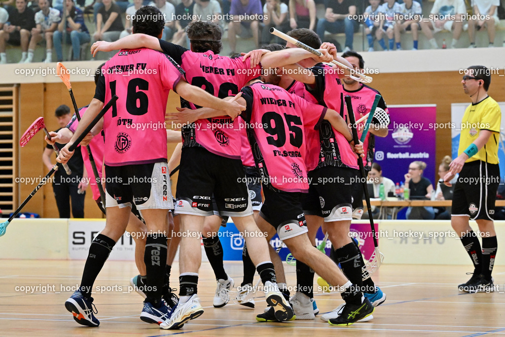 VSV Unihockey vs. Wiener Floorballferein 6.4.2024 | Jubel Wiener Floorballverein, #16 Christian Göth Wiener Floorballverein, #26 Alexander Hanschur Wiener Floorballverein, #95 Niklas Felsberger Wiener Floorballverein, VSV Unihockey vs. Wiener Floorballferein 6.4.2024, VSV Unihockey vs. Wiener Floorballferein  am 06.04.2024 in Villach (Ballspielhalle St. Martin), Austria, (Photo by Bernd Stefan)