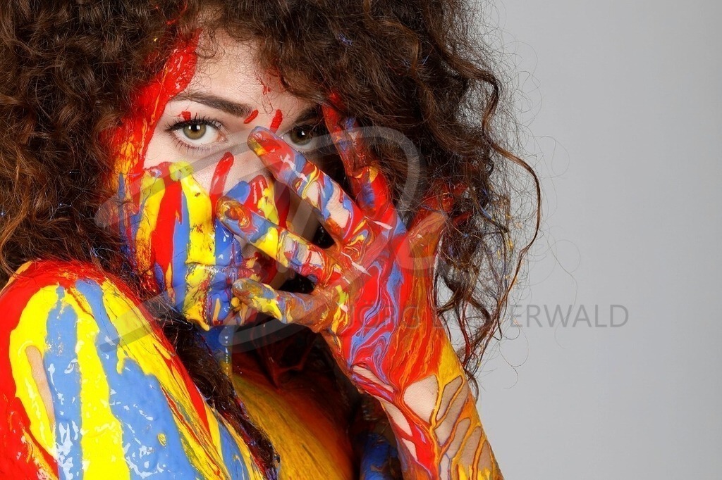 BodyArt-COLOURSPLASH_9847 | #007 | Modell: Sophie | Foto: Tschiponnique Skupin - Realisiert mit Pictrs.com