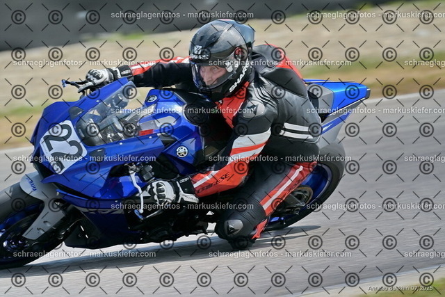 25bt04-1497 | markuskiefer.com - Realisiert mit Pictrs.com