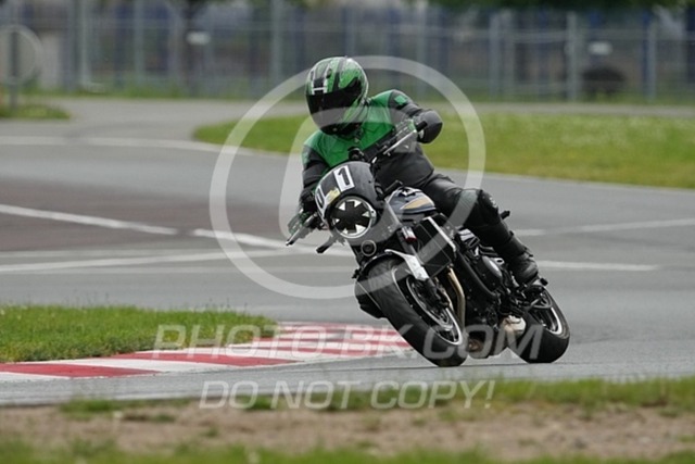 2024_06_21_PBK_19305 | Sportfotografie; SlowMotion; Video; Rennstrecke; Hafeneger; Speer; Racing; RSE; BMW; CBO; Trackday; Motorsportarena; Hockenheimring; Brno; Most; Barcelona; Valencia