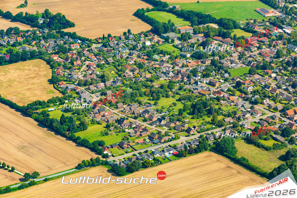Luftbild der Stadt Wankendorf - Die Luftaufnahme wurde 2025 vom UL-Flugzeug heraus erstellt ( keine Drohne ) - Hochauflösende Luftaufnahme - für professionelle Ausdrucke geeignet. Die Geschenkidee !Hier alle&nbsp;Infos zur Lizenzierung der LuftaufnahmeWir fliegen auch dieses Jahr wieder in Ihre Region um Luftbilder zu erstellen.- Luftbild anfragen