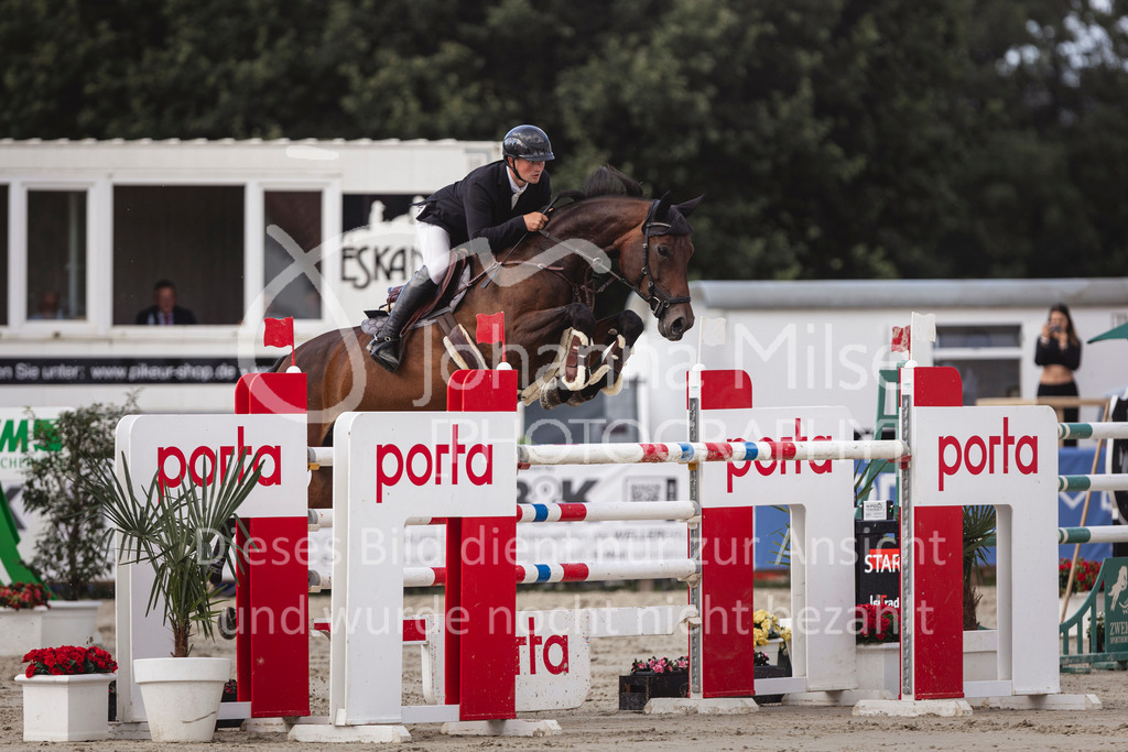 240714_BHO_GroßerPreis-617 | Deine schönsten Turniermomente als professionelle Fotos! Entdecke hochwertige Pferdesport-Fotografie im Online-Shop. Jetzt Fotos finden & bestellen!