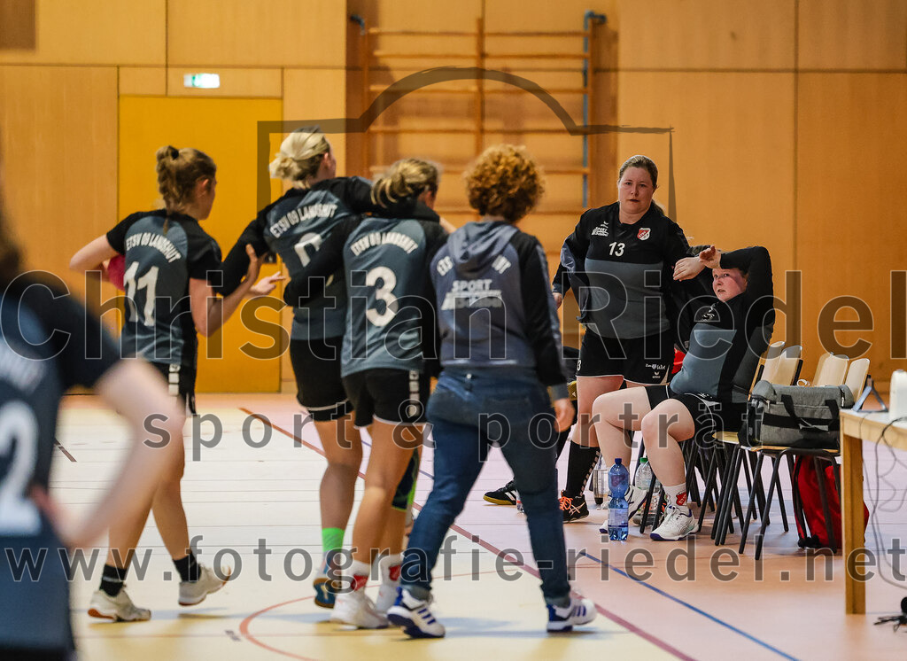 2024-03-23_063_SpVgg_Altenerding_II_gegen_ETSV_09_Landshut | Erding, Deutschland, 23.03.2024:
Handball, Bezirksliga Frauen Altbayern 2023 / 2024, 19. Spieltag, SpVgg Altenerding II gegen ETSV 09 Landshut, Endergebnis: 22:18

Lena Klosik (ETSV 09 Landshut, #11), Sarah Gösling (ETSV 09 Landshut, #9), Julia Kirpitschjow (ETSV 09 Landshut, #3), Stephanie Czipri (ETSV 09 Landshut), Tamara Neueder (ETSV 09 Landshut, #13)

Foto: Christian Riedel / fotografie-riedel.net