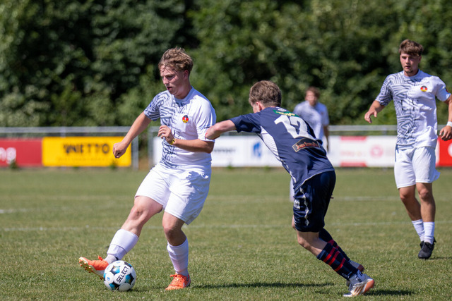 FC Scharbeutz 1 - Tema Chase Football Club I DanaCup 2026 034 | Herzlich willkommen in meiner Fotogalerie für Sportmannschaften. Schau gerne mal rein, vielleicht ist Dein Team ja auch dabei! Falls nicht, schreib mir und wir ändern das! :)  - Realisiert mit Pictrs.com